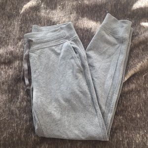 lululemon joggers!
